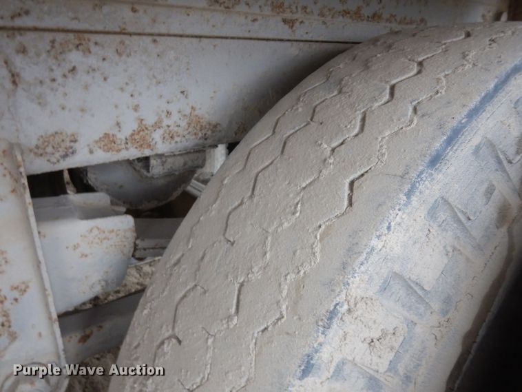 image for item GY9167 1969 Trailmobile dry van trailer