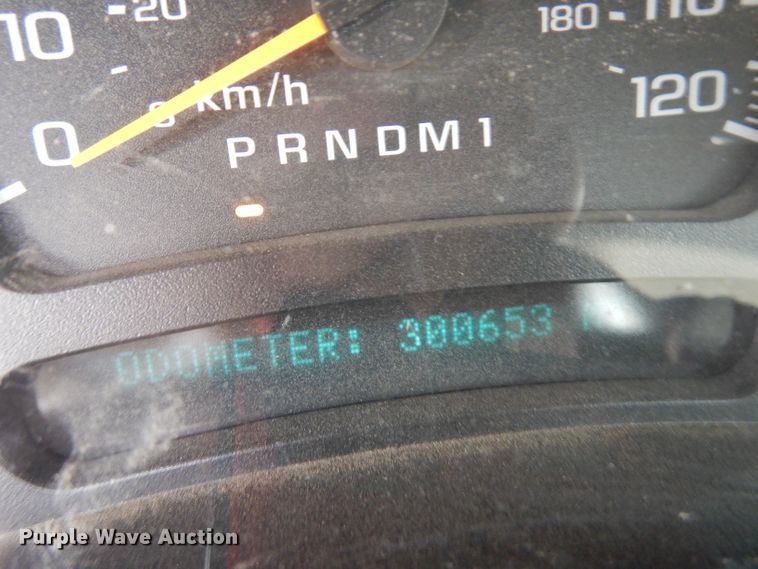 image for item GY9175 2006 Chevrolet Silverado 2500HD Crew Cab truck chassis