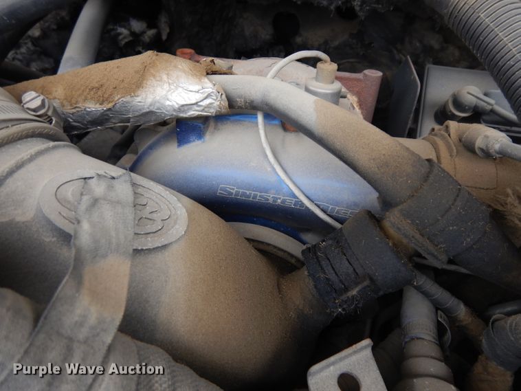 image for item GY9175 2006 Chevrolet Silverado 2500HD Crew Cab truck chassis