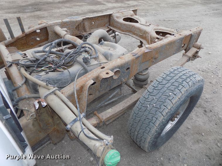 image for item GY9175 2006 Chevrolet Silverado 2500HD Crew Cab truck chassis