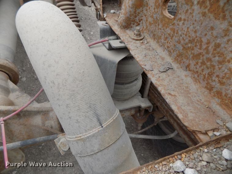 image for item GY9175 2006 Chevrolet Silverado 2500HD Crew Cab truck chassis