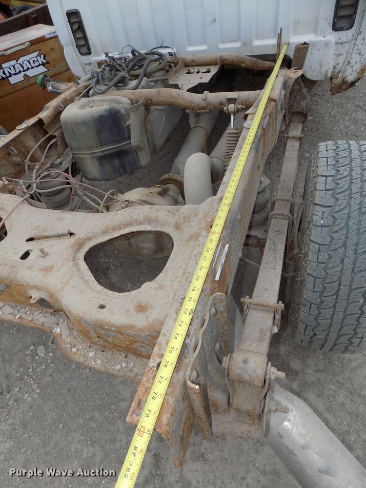 image for item GY9175 2006 Chevrolet Silverado 2500HD Crew Cab truck chassis