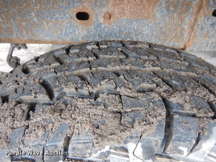 image for item GY9175 2006 Chevrolet Silverado 2500HD Crew Cab truck chassis