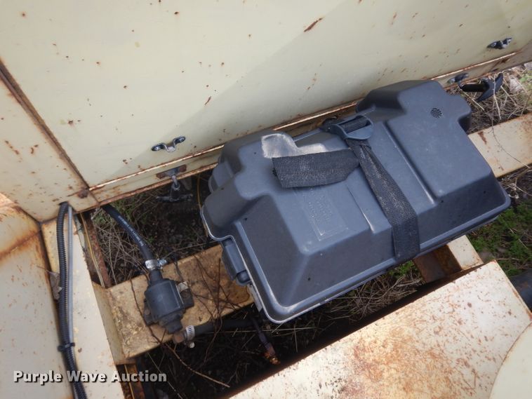 image for item GY9178 Wayne 16T381 wood chipper