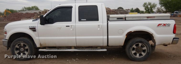 image for item GY9180 2010 Ford F250 Super Duty  Crew Cab pickup truck
