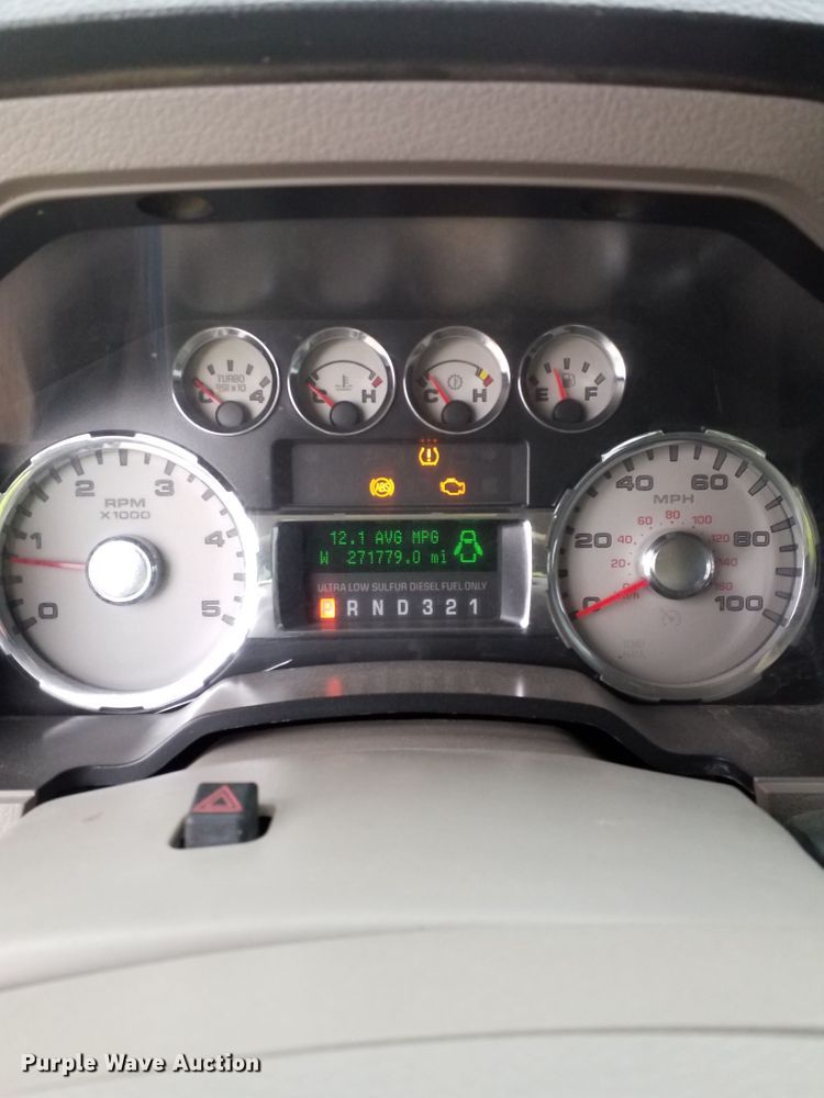 image for item GY9180 2010 Ford F250 Super Duty  Crew Cab pickup truck