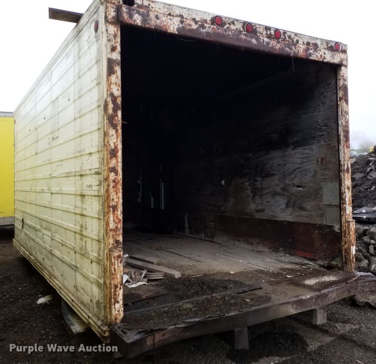 image for item GY9184 Box bed