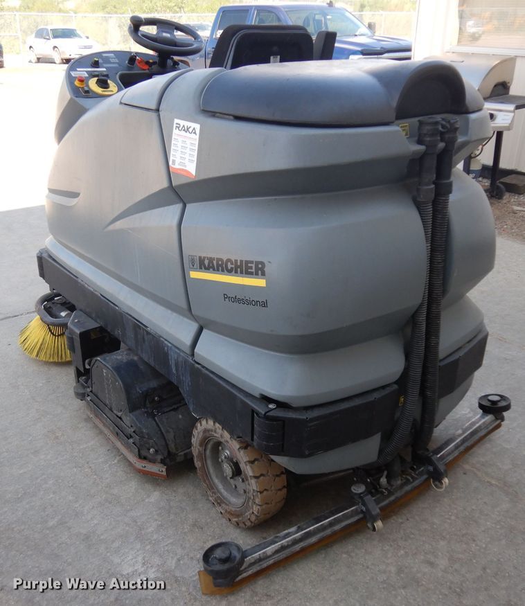 image for item GY9194 2014 Karcher BR120/250R floor scrubber