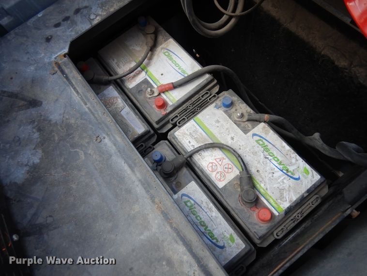 image for item GY9194 2014 Karcher BR120/250R floor scrubber