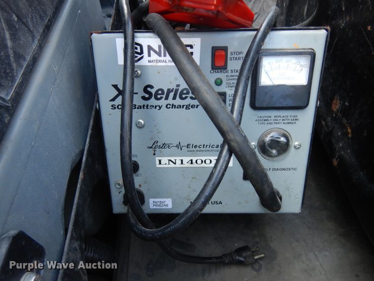 image for item GY9194 2014 Karcher BR120/250R floor scrubber