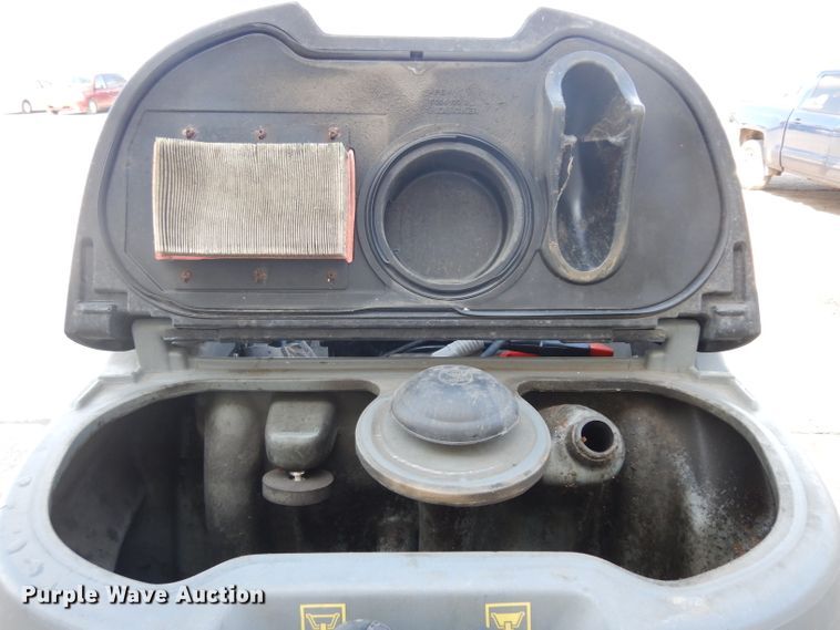 image for item GY9194 2014 Karcher BR120/250R floor scrubber