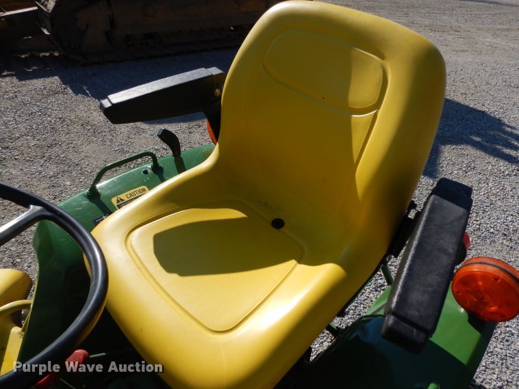 image for item GY9198 John Deere 650 tractor