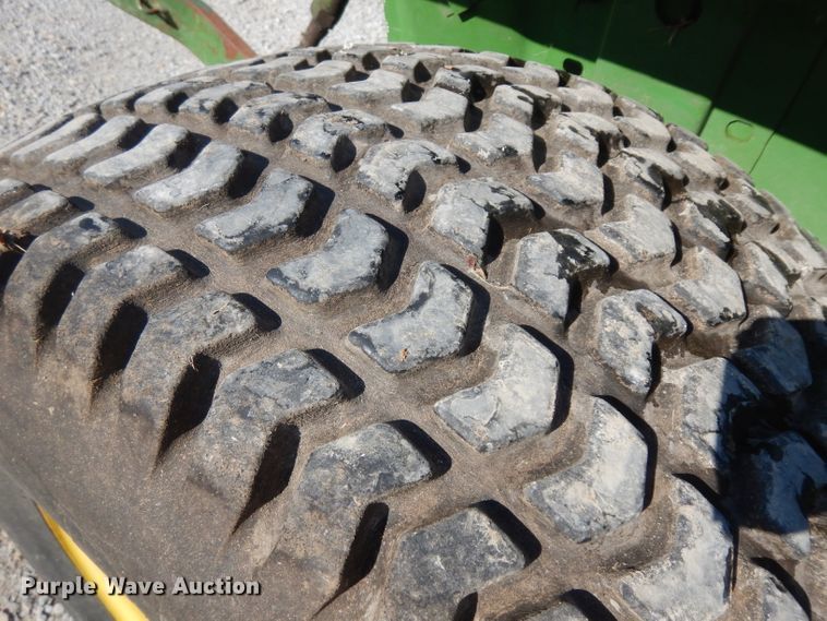 image for item GY9198 John Deere 650 tractor