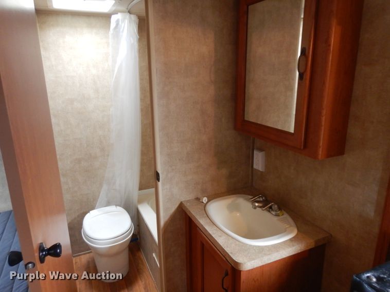 image for item GY9201 2013 Forest River Patriot  camper