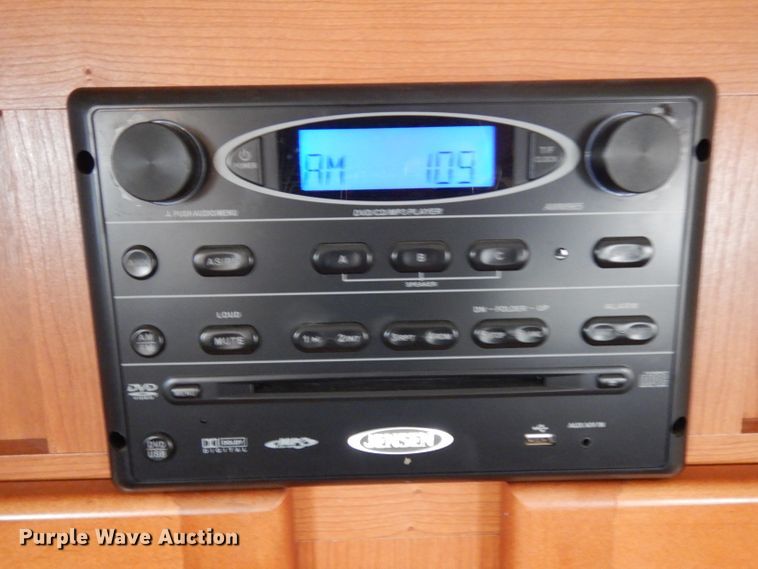 image for item GY9201 2013 Forest River Patriot  camper