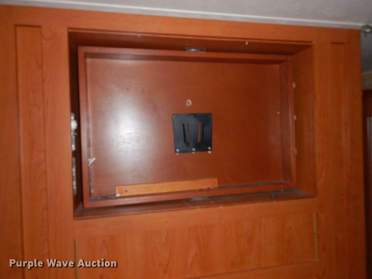 image for item GY9201 2013 Forest River Patriot  camper