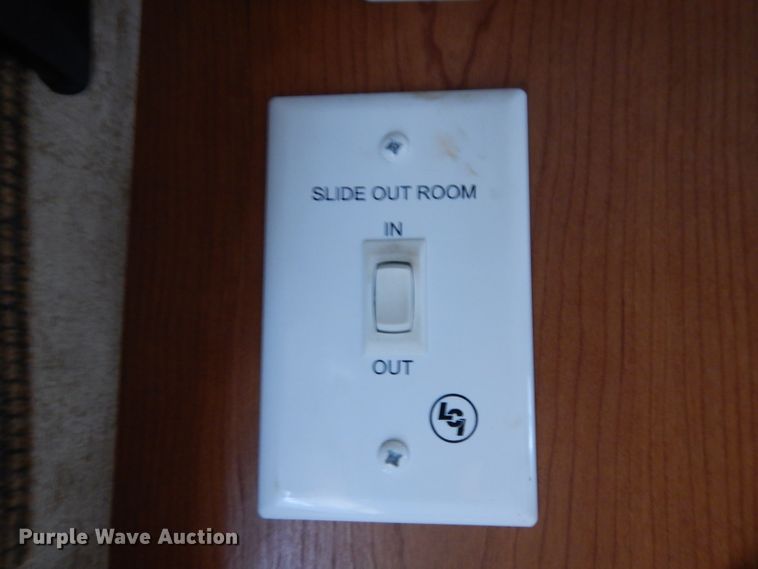 image for item GY9201 2013 Forest River Patriot  camper