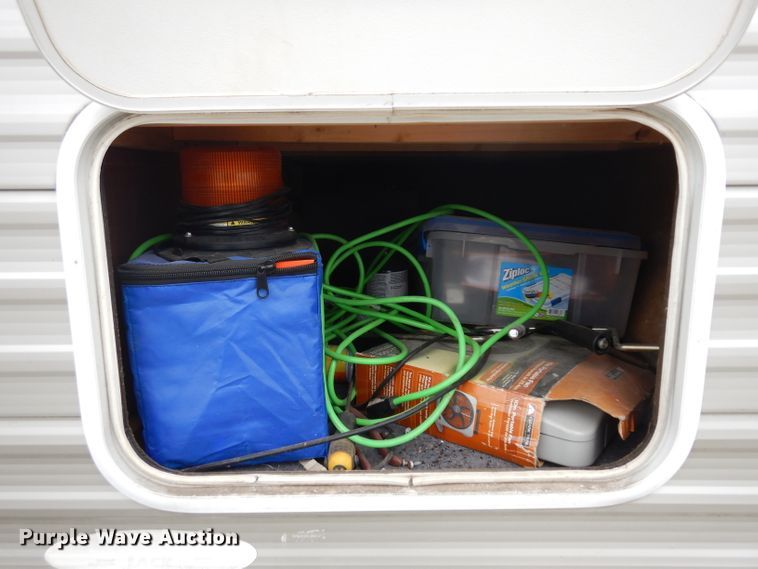 image for item GY9201 2013 Forest River Patriot  camper