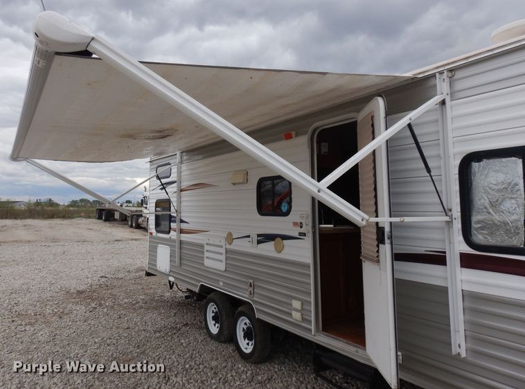 image for item GY9201 2013 Forest River Patriot  camper