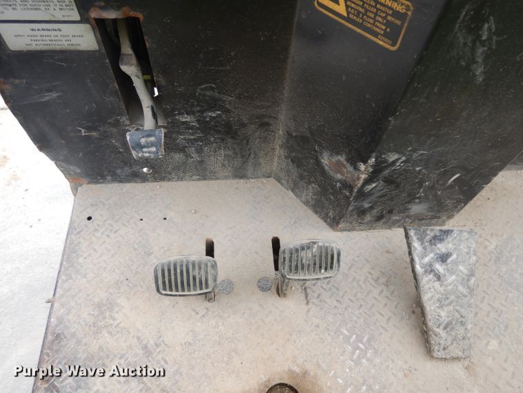 image for item GY9206 Cushman utility cart