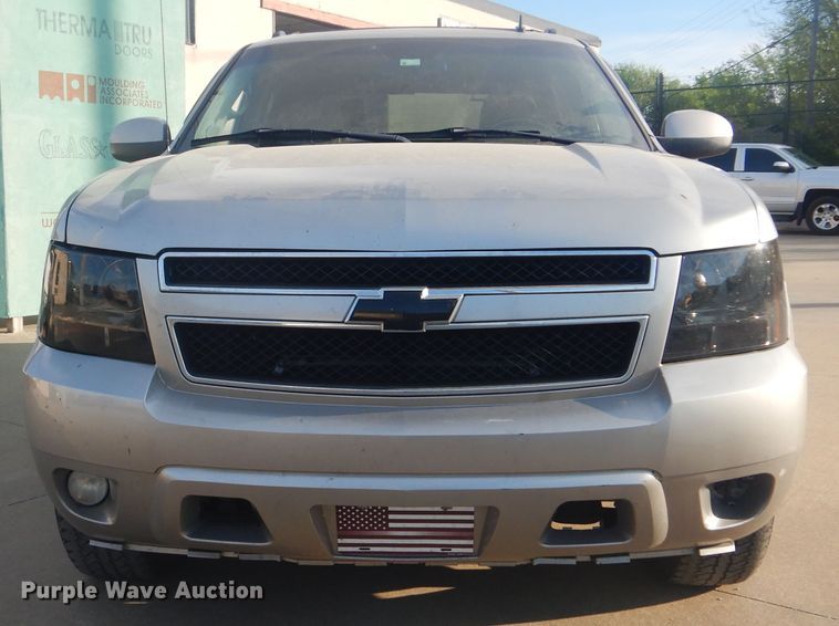 image for item GY9766 2008 Chevrolet Avalanche  Crew Cab pickup truck