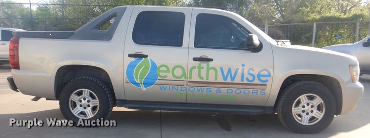 image for item GY9767 2007 Chevrolet Avalanche  Crew Cab pickup truck