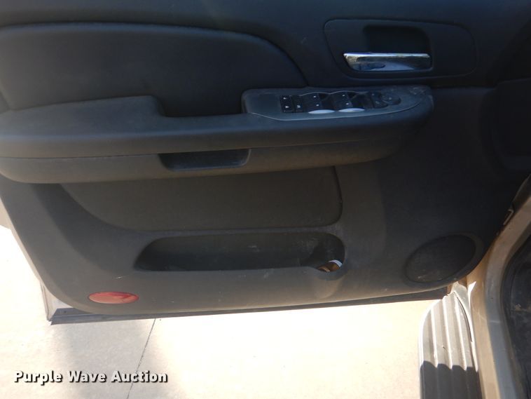 image for item GY9767 2007 Chevrolet Avalanche  Crew Cab pickup truck