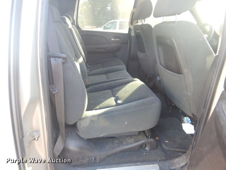 image for item GY9767 2007 Chevrolet Avalanche  Crew Cab pickup truck