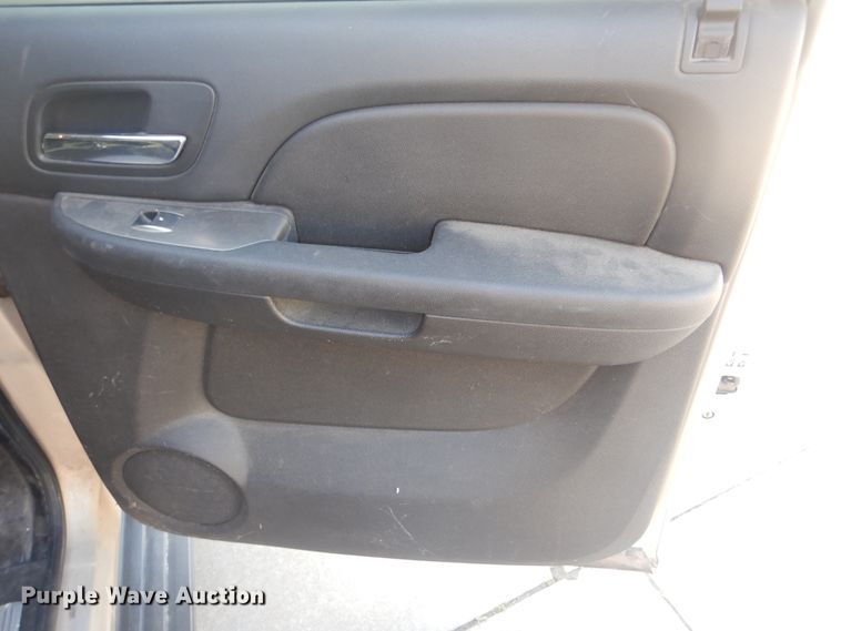 image for item GY9767 2007 Chevrolet Avalanche  Crew Cab pickup truck