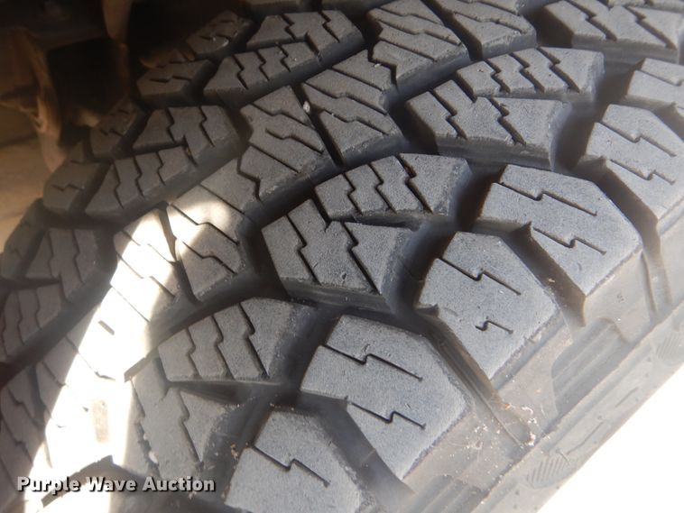 image for item GY9767 2007 Chevrolet Avalanche  Crew Cab pickup truck