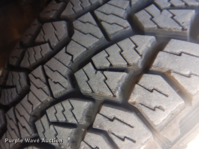 image for item GY9767 2007 Chevrolet Avalanche  Crew Cab pickup truck