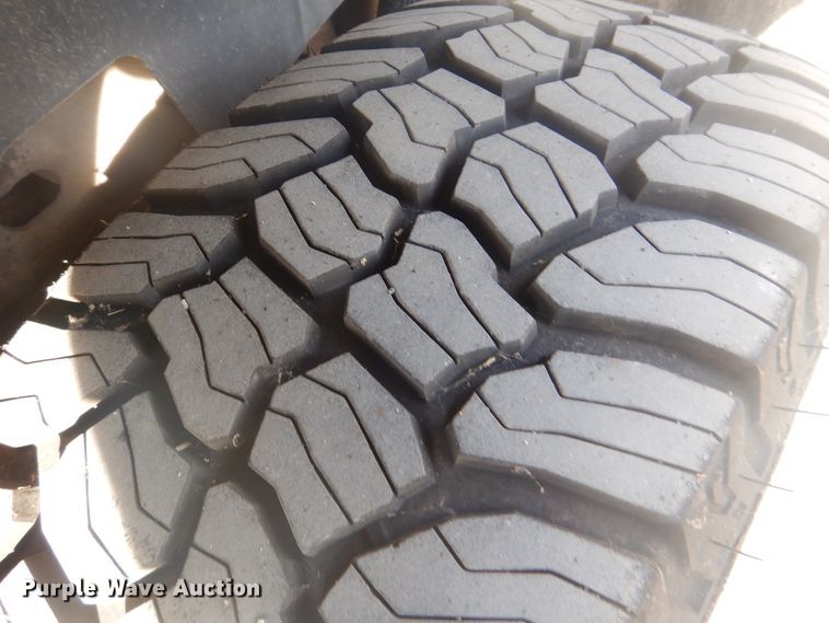 image for item GY9767 2007 Chevrolet Avalanche  Crew Cab pickup truck