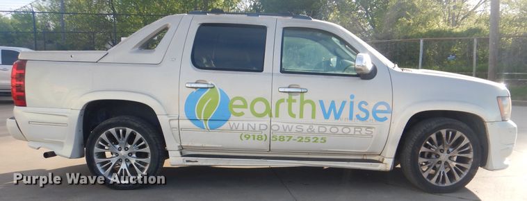 image for item GY9768 2007 Chevrolet Avalanche  Crew Cab pickup truck