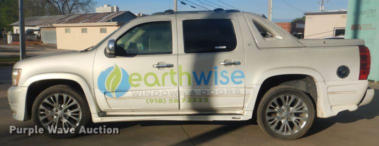 image for item GY9768 2007 Chevrolet Avalanche  Crew Cab pickup truck