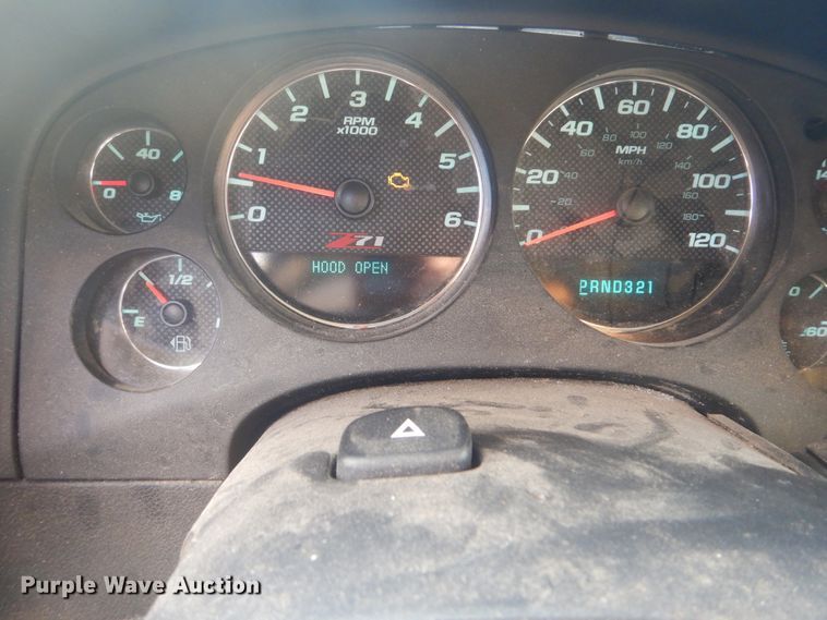 image for item GY9768 2007 Chevrolet Avalanche  Crew Cab pickup truck