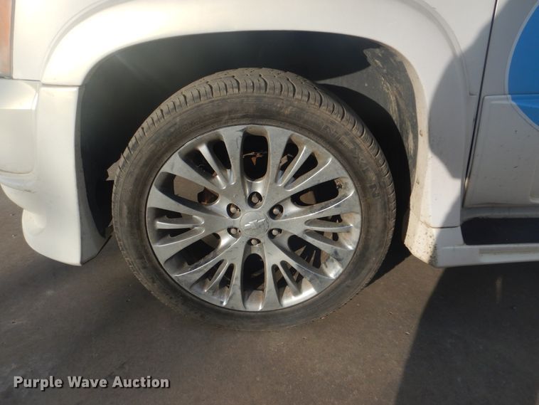 image for item GY9768 2007 Chevrolet Avalanche  Crew Cab pickup truck