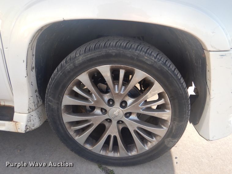 image for item GY9768 2007 Chevrolet Avalanche  Crew Cab pickup truck