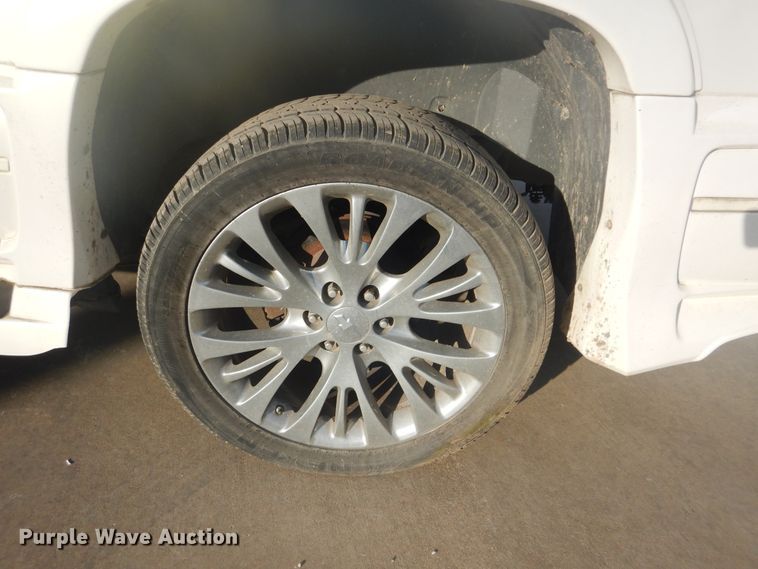 image for item GY9768 2007 Chevrolet Avalanche  Crew Cab pickup truck