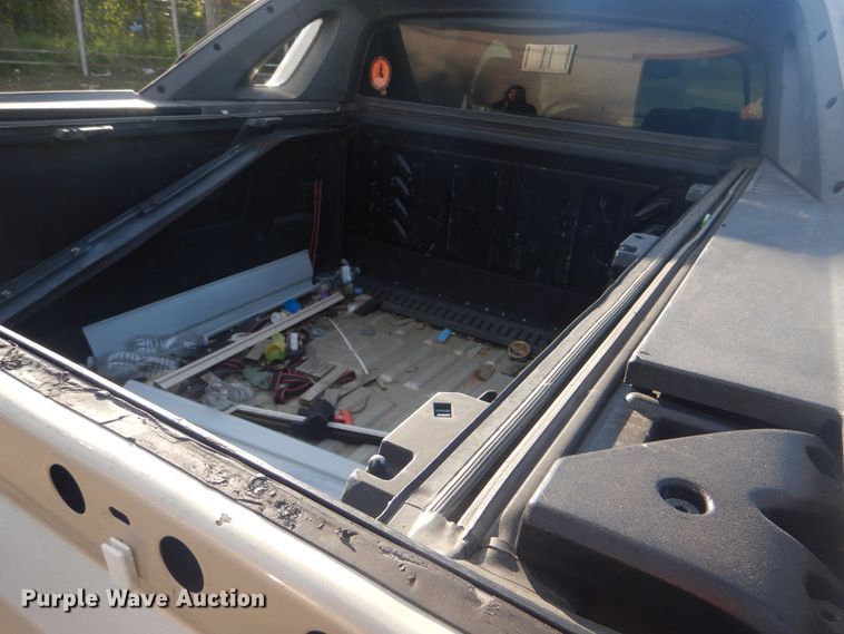 image for item GY9768 2007 Chevrolet Avalanche  Crew Cab pickup truck