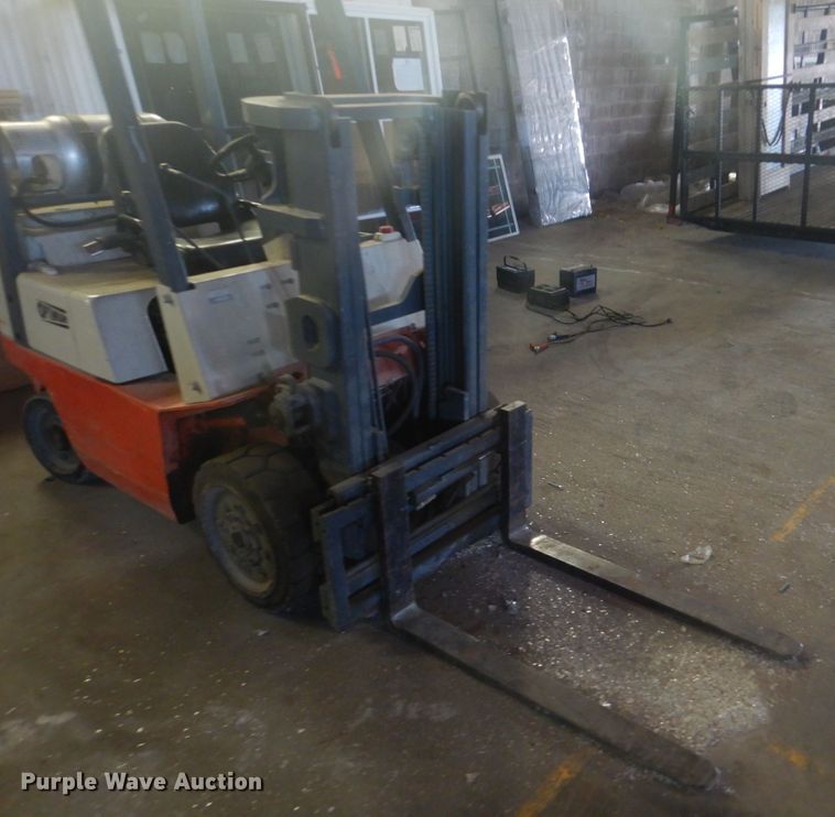 image for item GY9769 Nissan Optimum forklift