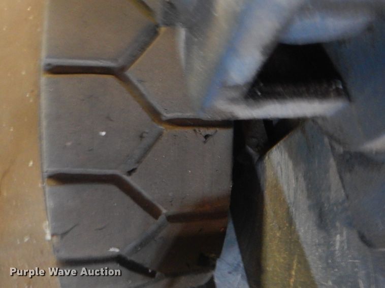 image for item GY9769 Nissan Optimum forklift