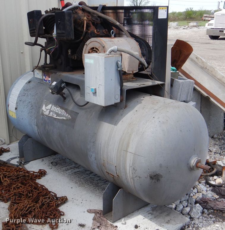 image for item GY9774 Industrial Air IH9919946 air compressor