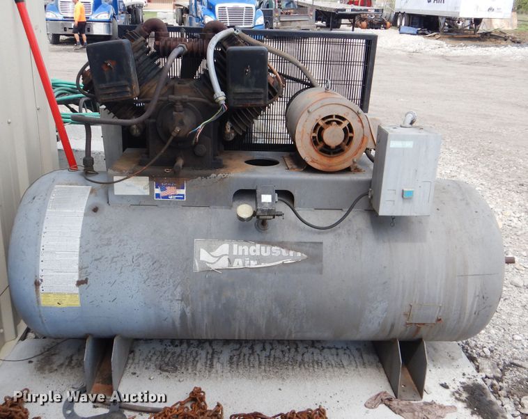 image for item GY9774 Industrial Air IH9919946 air compressor