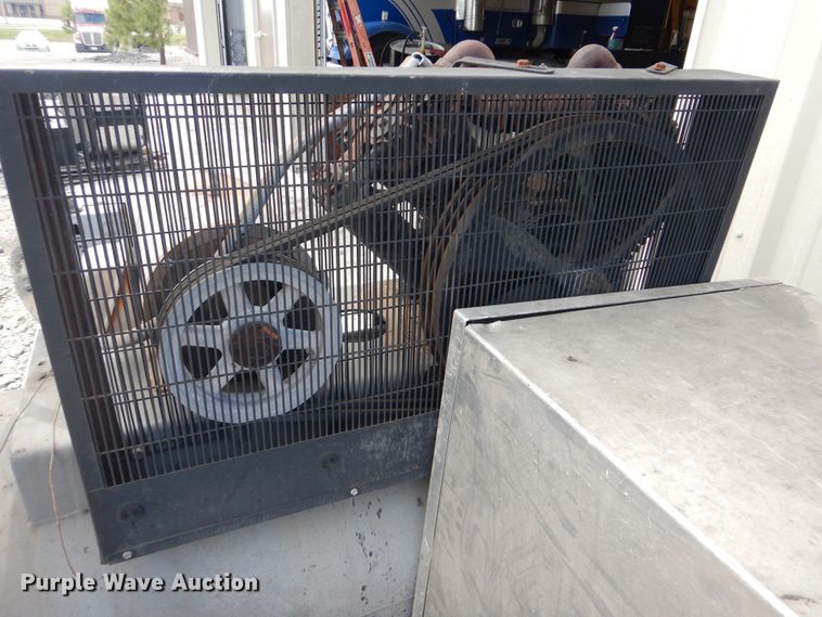 image for item GY9774 Industrial Air IH9919946 air compressor