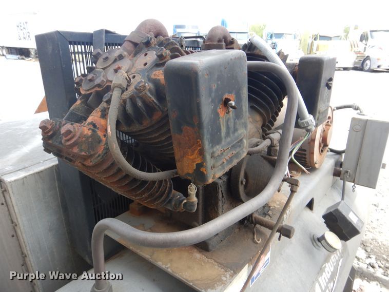 image for item GY9774 Industrial Air IH9919946 air compressor