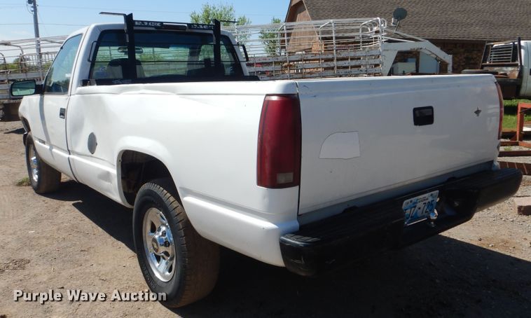 image for item GY9780 1999 Chevrolet C2500  pickup truck