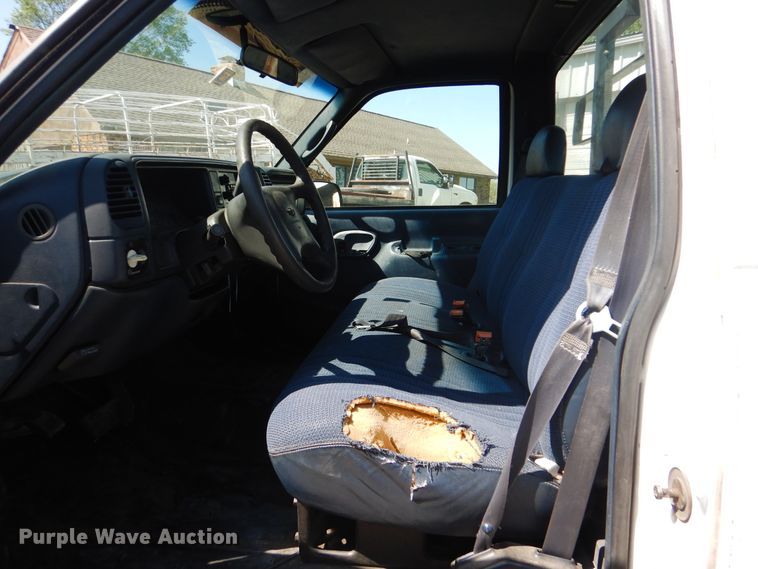 image for item GY9780 1999 Chevrolet C2500  pickup truck