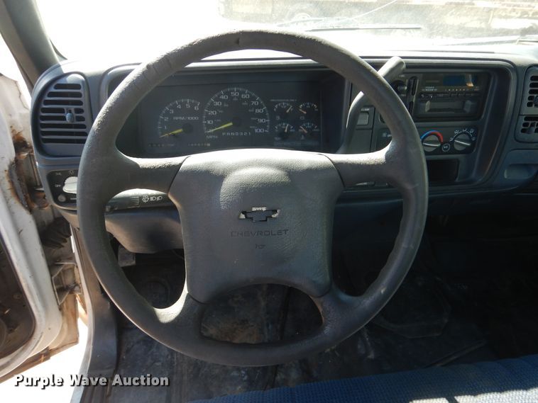 image for item GY9780 1999 Chevrolet C2500  pickup truck