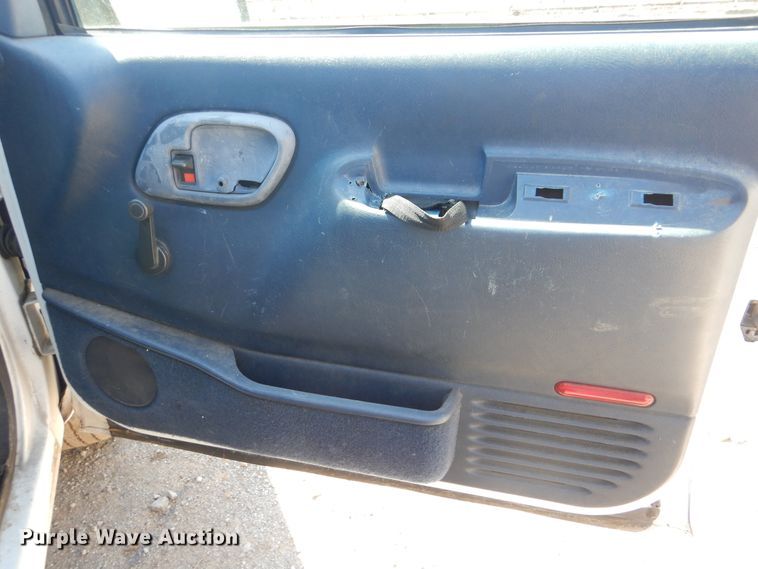 image for item GY9780 1999 Chevrolet C2500  pickup truck