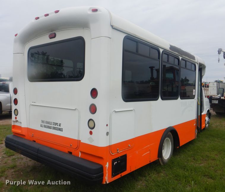 image for item GY9805 2010 Chevrolet Express shuttle bus